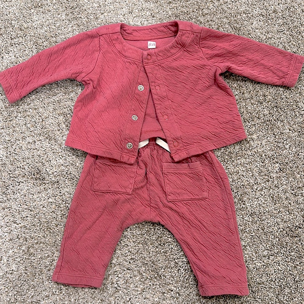 Tea Collection Matching Set Rose Crinkle 0-3months